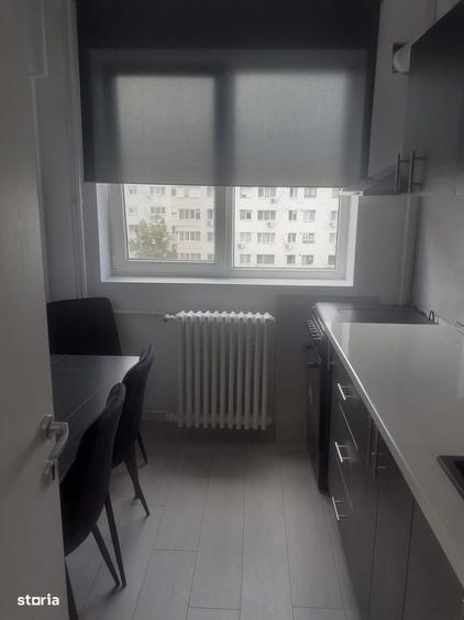Apartament cu 2 camere decomandat în Titan