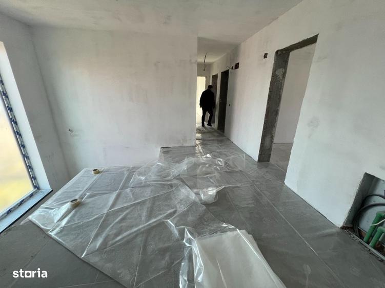 Casă cu 4 camere în Mărăcineni