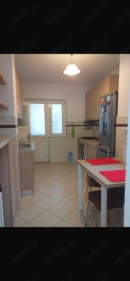 inchiriez apartament cu 3 camere - 3