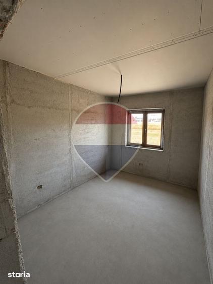Casă cu 4 camere cu Teren 500 Mp în Ighiu