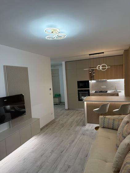 Apartament cu 2 camere semidecomandat în Ultracentral