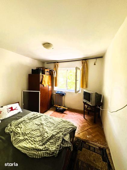 Etaj 2-Podul de Fier Intersectie-2 Camere Decomandat-bloc 81' - 7