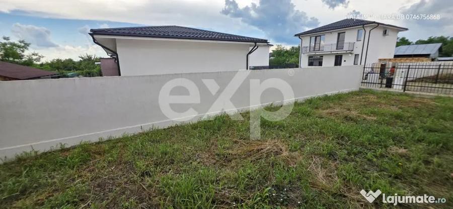 Casă cu 4 camere cu Teren 250 Mp în Matraca
