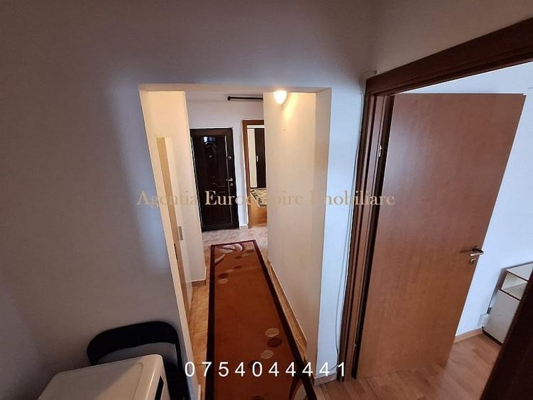 Apartament cu 2 camere decomandat în Capitol