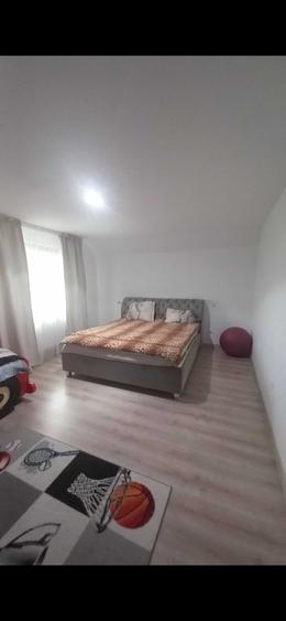Casă cu 4 camere în Bucium