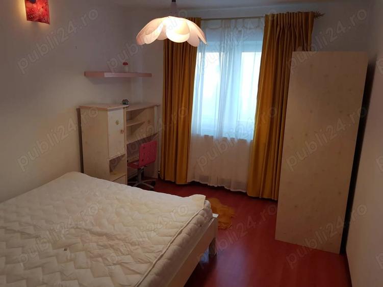 Inchiriez apartament cu 4 camere in Zamca - 2