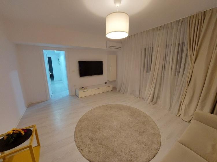 Apartament cu 2 camere decomandat în Gara de Nord