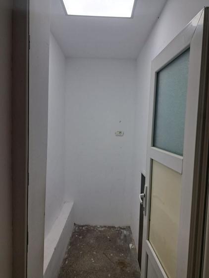 Spațiu comercial, de 100 mp, în Ceacu