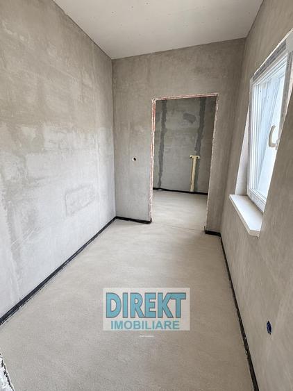 Duplex cu 3 camere cu Teren 300 Mp în Sud