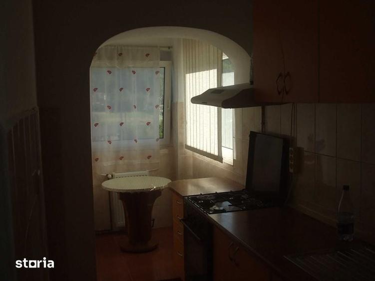 Garsonieră decomandată în Noua