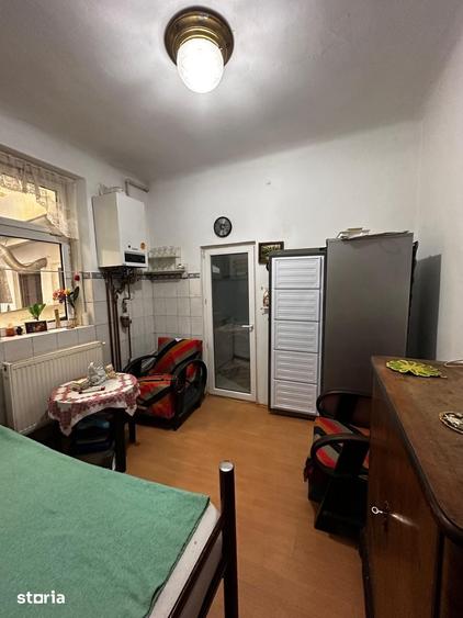 Casă cu 5 camere cu Teren 300 Mp în Ultracentral