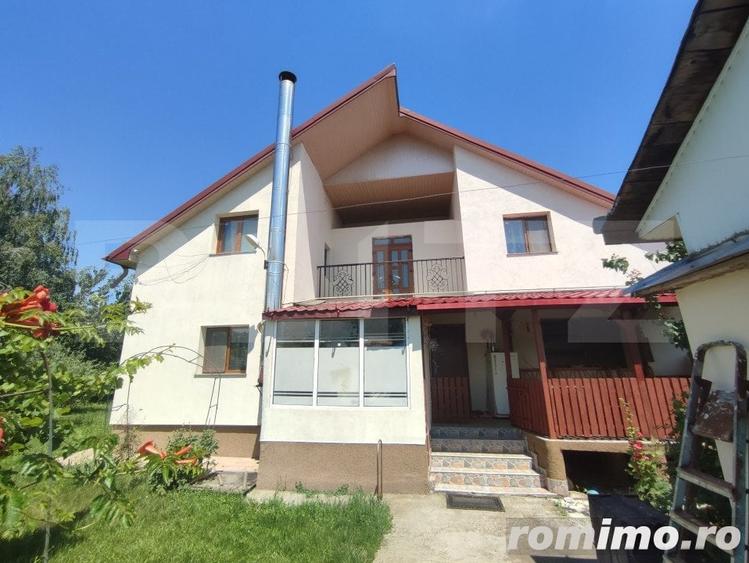 Casă cu 8 camere cu Teren 992 Mp în Cătămărești