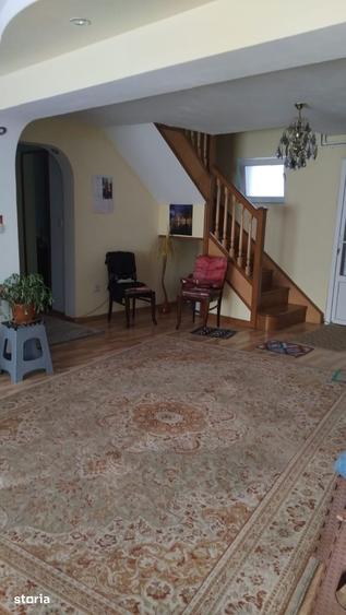 Casă cu 4 camere cu Teren 368 Mp în Coman