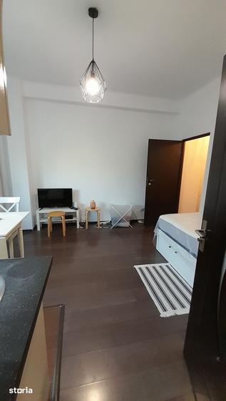 Garsonieră în Romană