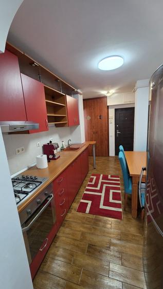 Apartament cu 2 camere semidecomandat în City Park Mall