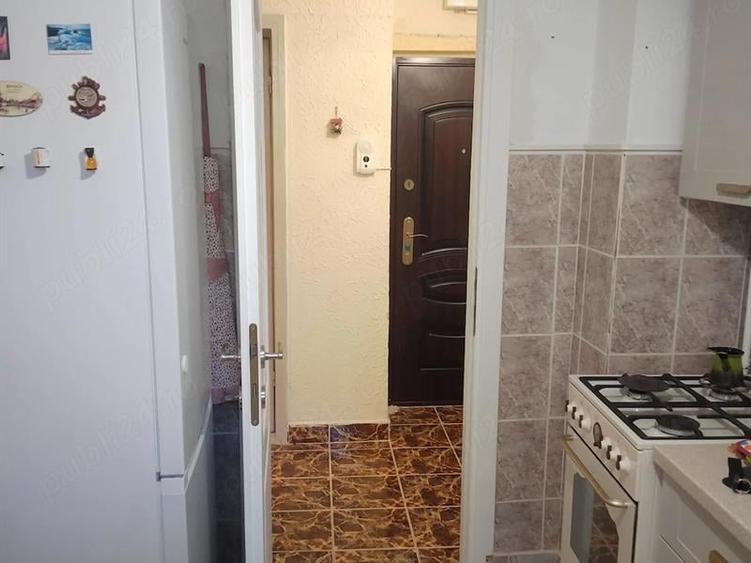 Apartament cu 2 camere semidecomandat, mobilat în Brazda lui Novac