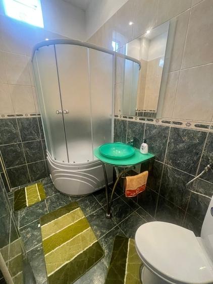 Casă cu 8 camere cu Teren 197 Mp în Calea Călărașilor