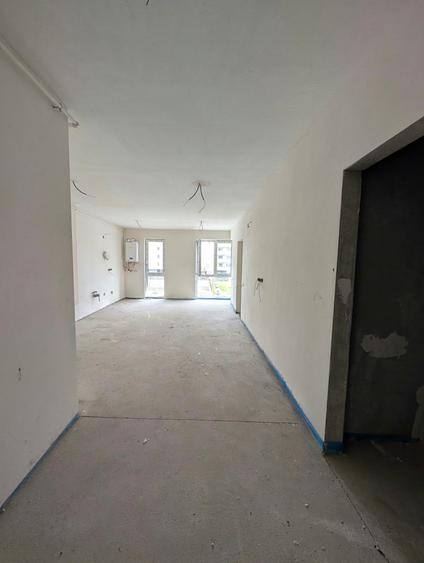 Apartament cu 2 camere semidecomandat în Florești