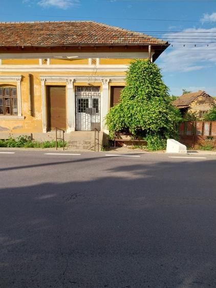 Casă individuală cu 5 camere cu Canalizare în Izimșa
