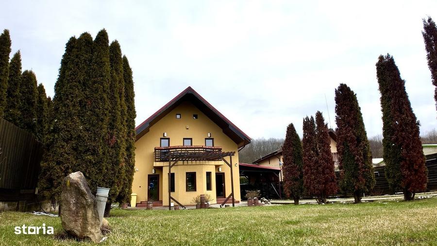 Casă cu 4 camere în Hârsa