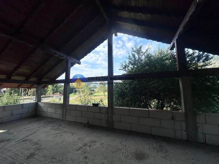 Casă individuală cu 5 camere cu Teren 1688 Mp în Pângărăcior