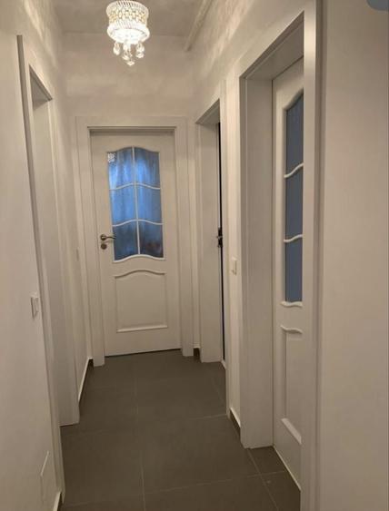 Apartament cu 3 camere decomandat, mobilat în P-ța Muncii
