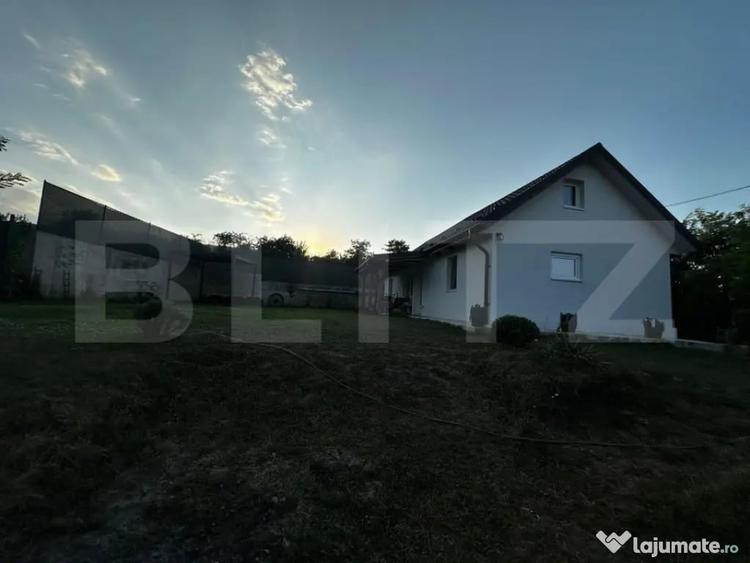 Casă cu 3 camere cu Teren 400 Mp în Central