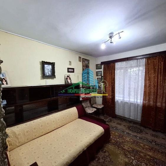 Apartament cu 3 camere semidecomandat în Gară