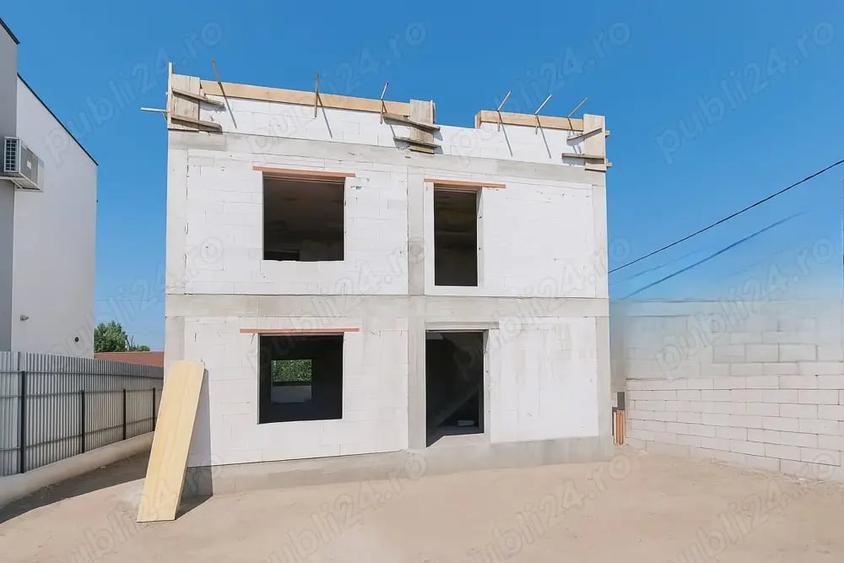Casă cu 4 camere cu Teren 400 Mp în Costi