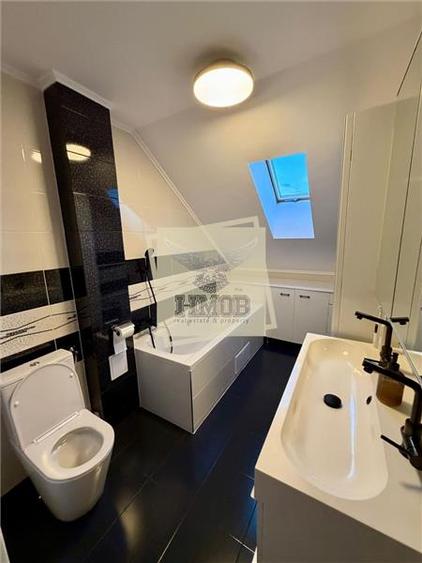 Apartament cu 4 camere decomandat în Piața Cluj