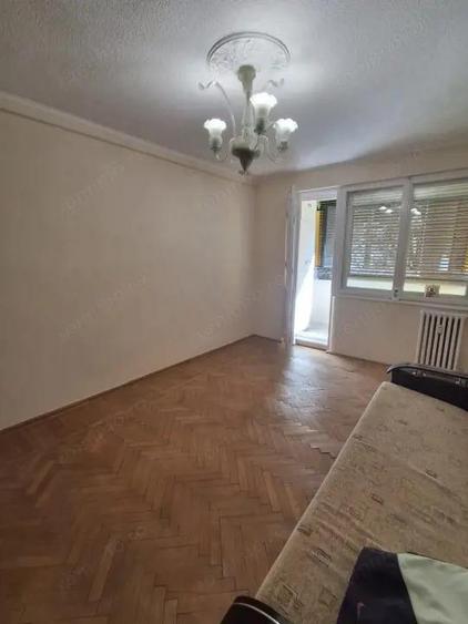 Apartament cu 3 camere decomandat în Ultracentral