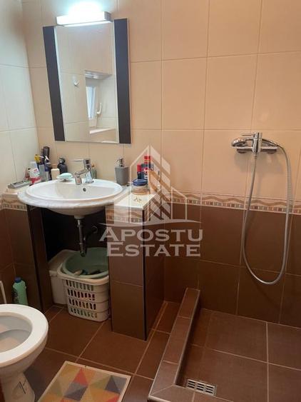 Casă cu 4 camere cu Teren 420 Mp în Cetății