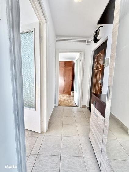 Apartament cu 3 camere decomandat în Dâmbu Pietros