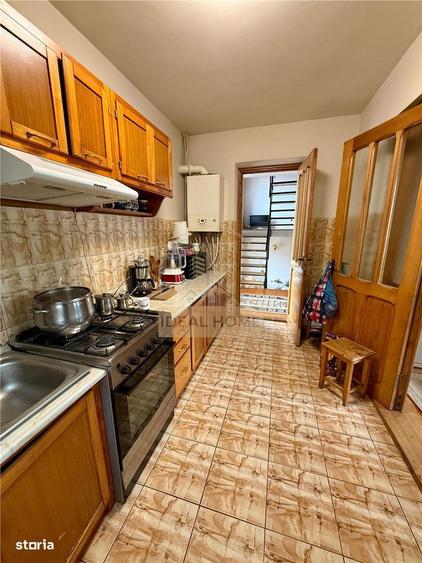 Casă cu 4 camere cu Teren 1481 Mp în Central