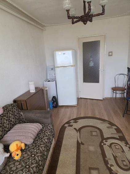 Apartament cu 2 camere semidecomandat în Florilor