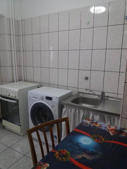 Garsonieră decomandată în Dorobanți