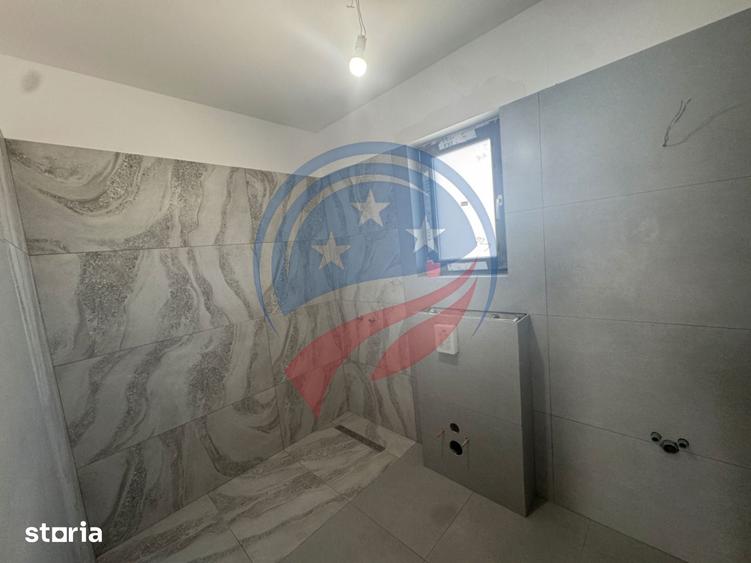 Casă cu 5 camere cu Teren 475 Mp în Podari