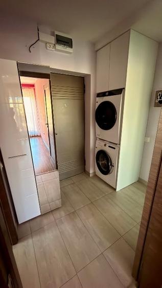 Apartament cu 2 camere decomandat, mobilat în Energia