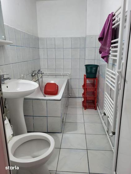 Apartament cu 3 camere decomandat în Anda