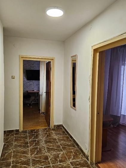 Apartament cu 2 camere decomandat în Drumul Taberei