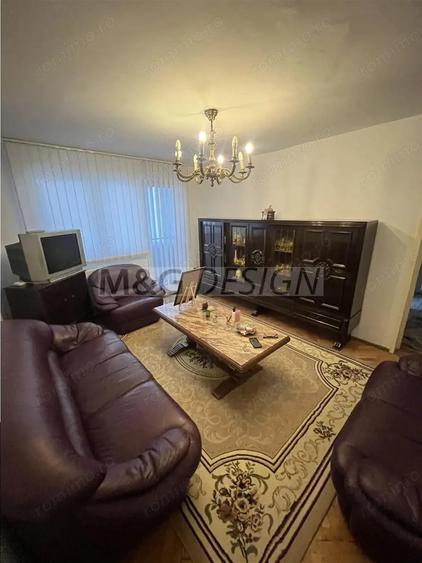 Apartament cu 4 camere semidecomandat în Central