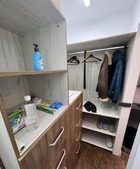 Apartament cu 2 camere decomandat, mobilat în Splaiul Unirii