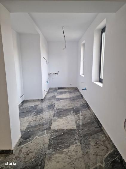 Casă cu 4 camere cu Teren 220 Mp în Central
