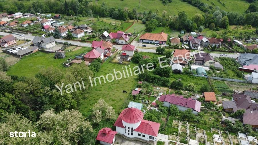 Teren de 5500 mp, în Valea Iașului