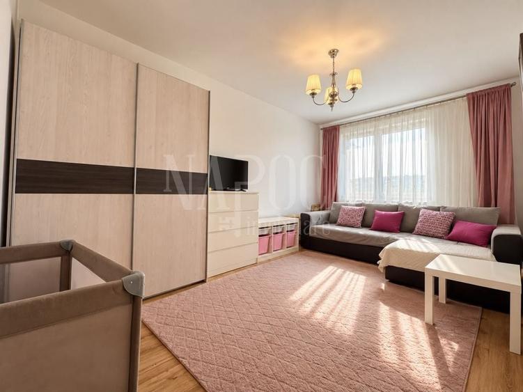 Apartament cu 3 camere semidecomandat în Dâmbul Rotund