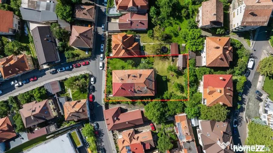 Apartament cu 4 camere decomandat în Dealul Cetății