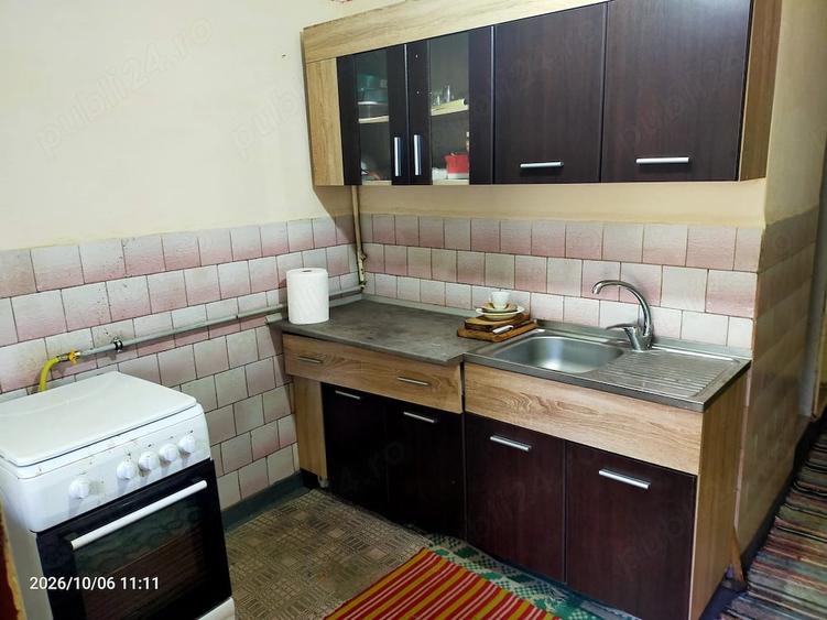 Casă cu 3 camere cu Teren 160 Mp în Central