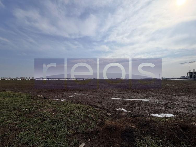 Teren Construcții intravilan de 13300 mp, în Tunari