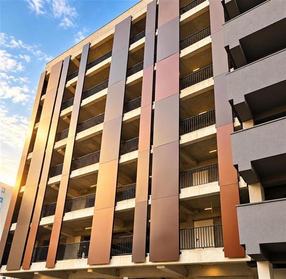 Apartament cu 2 camere decomandat în Tractorul
