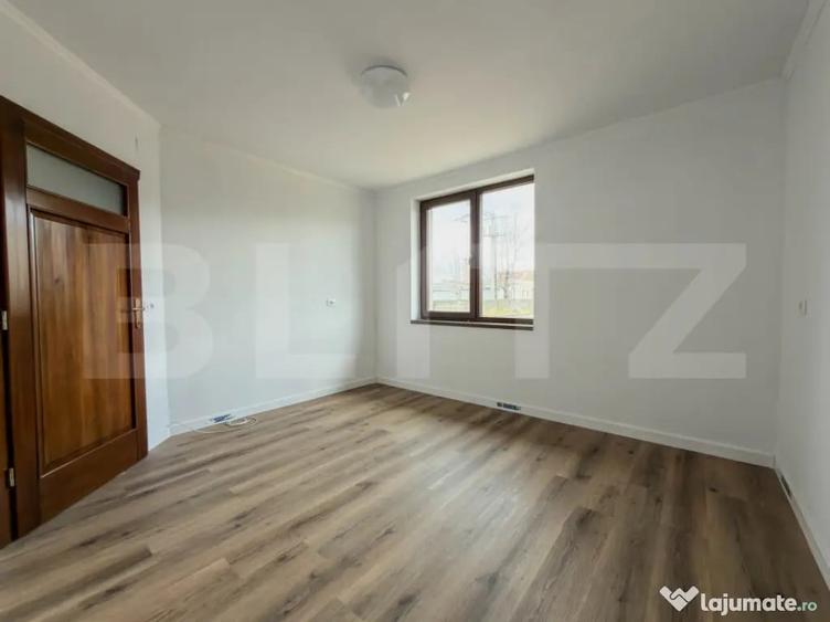 Casă cu 4 camere cu Teren 2000 Mp în Central